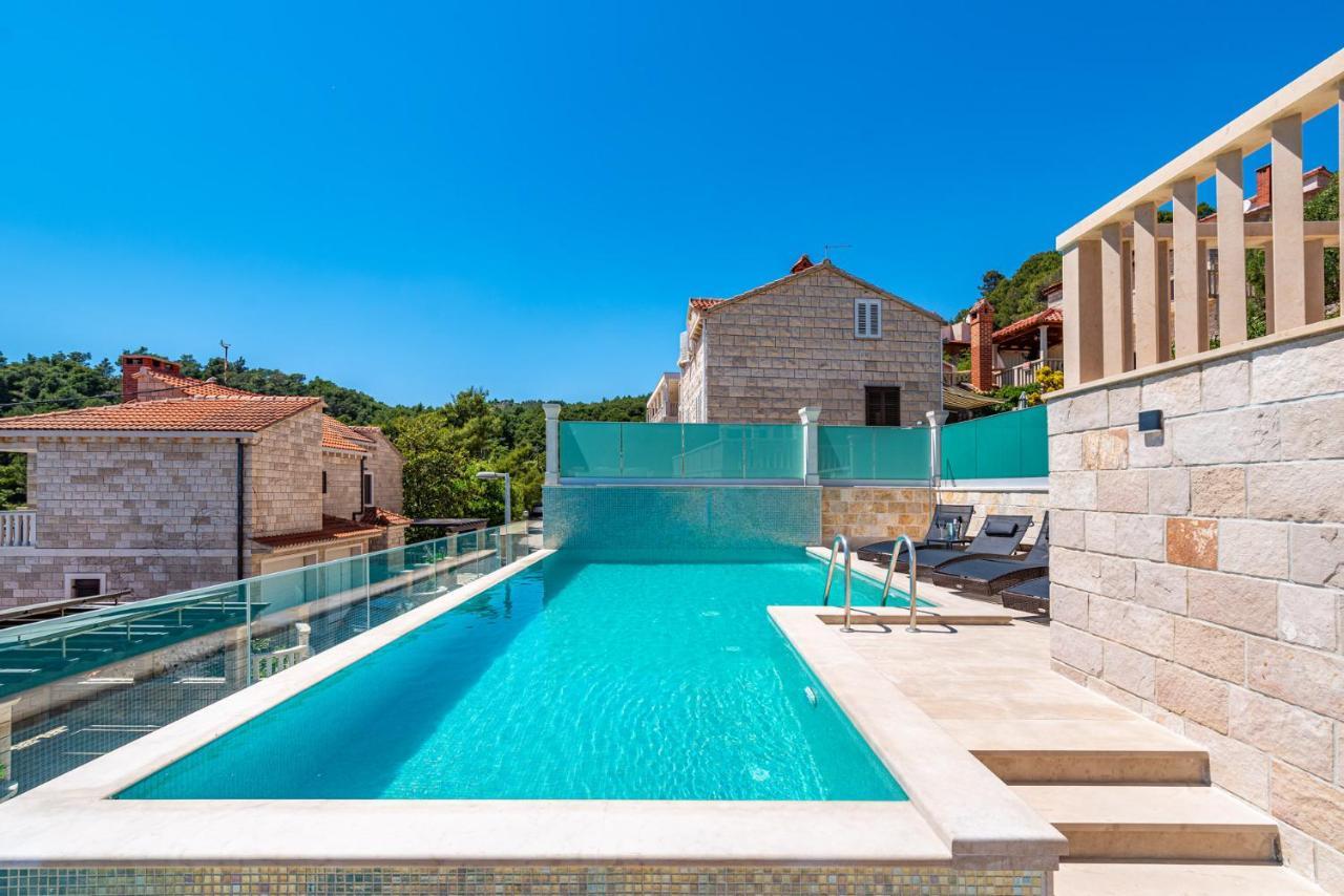 Villa Kadena - Luxury Seaside Villa With Private Heated Pool Selca  Экстерьер фото